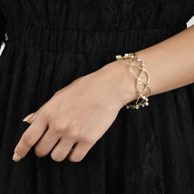 透かしゴールドバングル