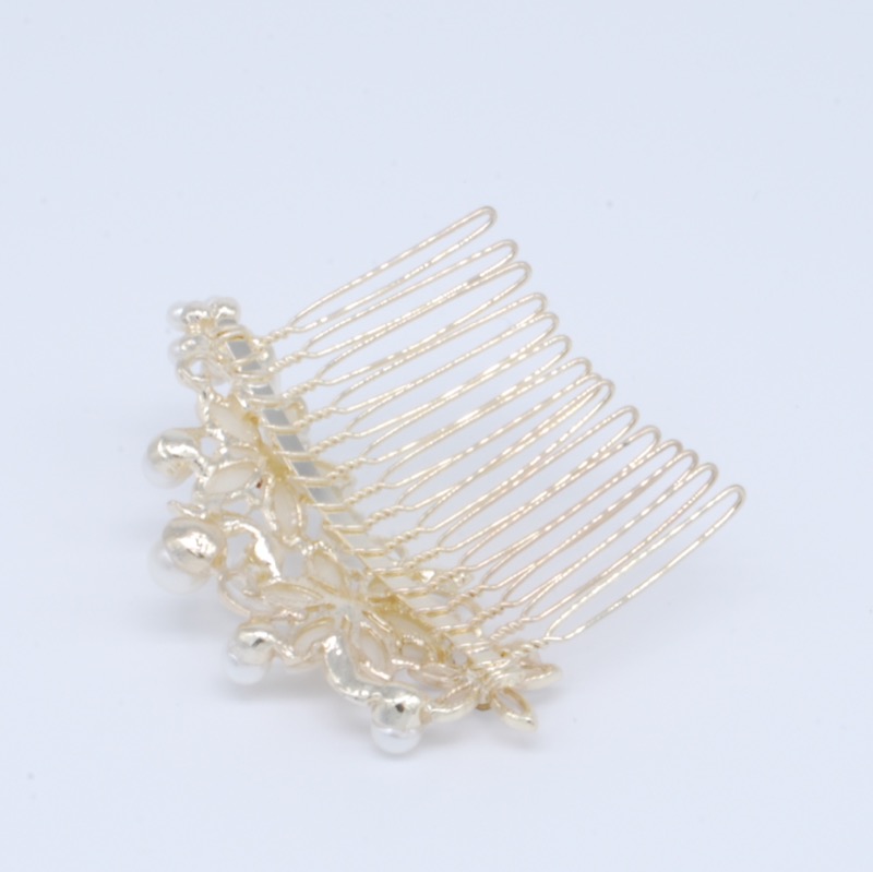 ゴールドのフラワーコーム