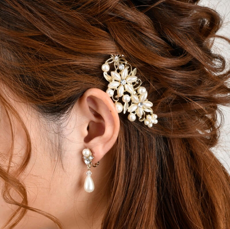 ゴールドのフラワーコーム