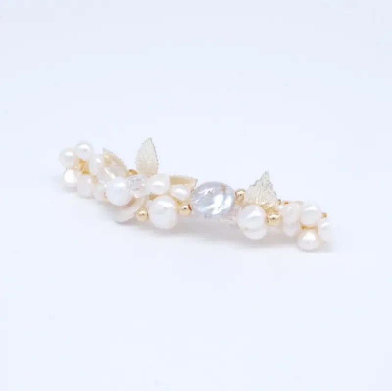 淡水パールとリーフのバレッタ