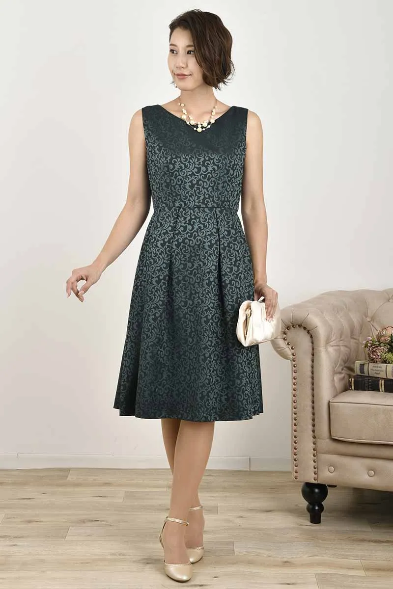 グリーンの2wayネックジャガードドレス
