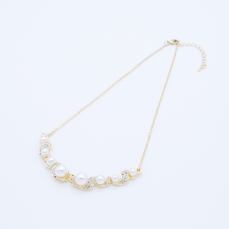 パールとビジューのツイストネックレス(ゴールド)