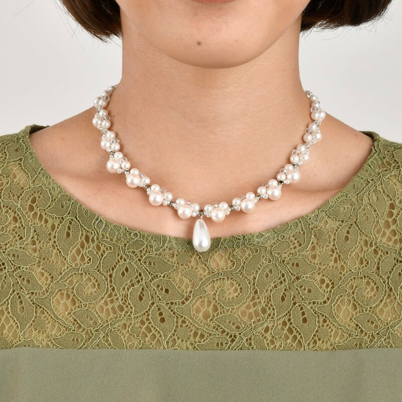 しずくパール付きネックレス