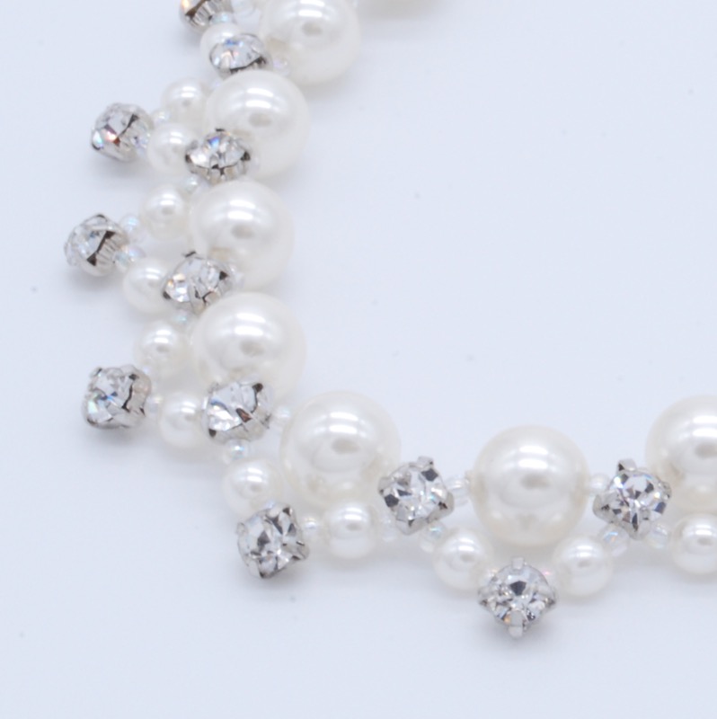 パールとシルバービジューのネックレス