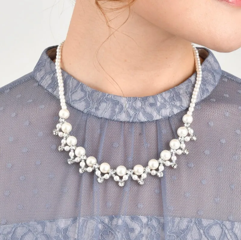 パールとシルバービジューのネックレス