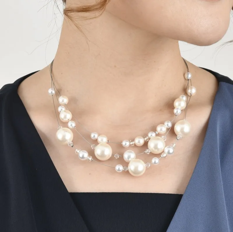 大小パールのシルバーワイヤーネックレス