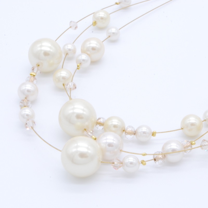 大小パールのゴールドワイヤーネックレス