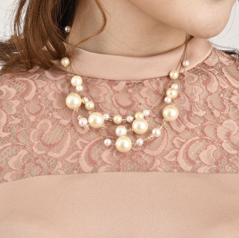 大小パールのゴールドワイヤーネックレス