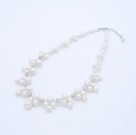 トライアングルパールネックレス