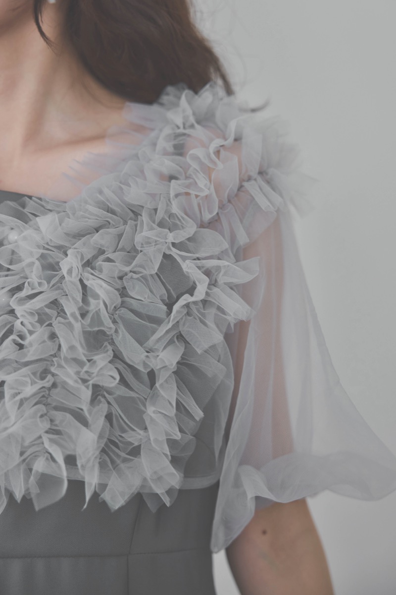 ブルーのチュールフリルアシンメトリードレス