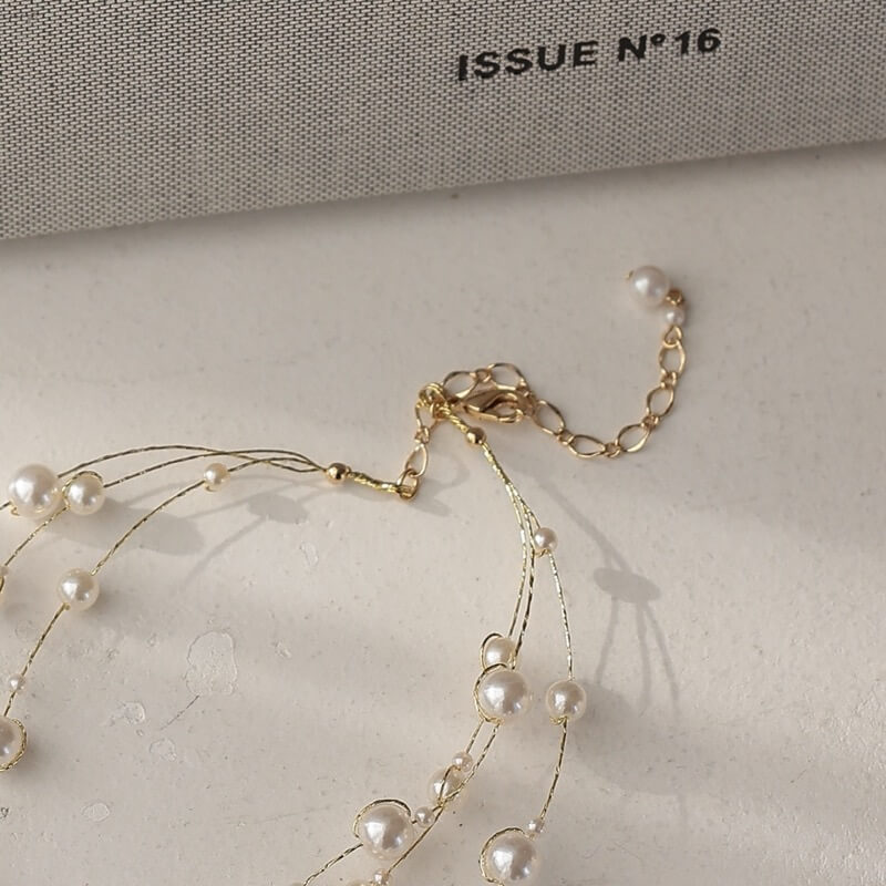 ゴールドチェーンのボリュームパールネックレス