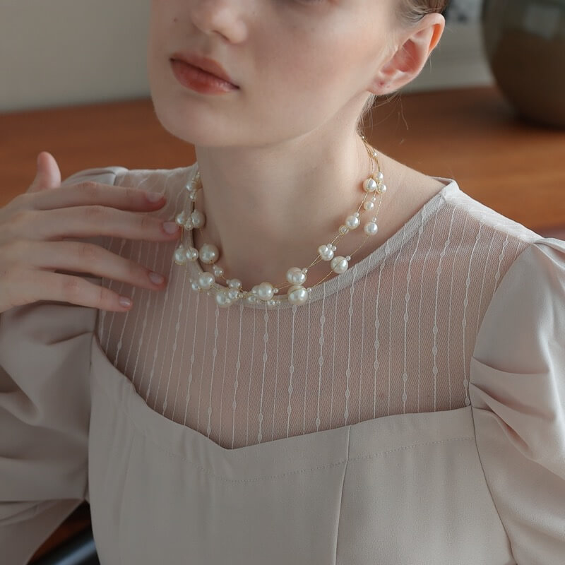 ゴールドチェーンのボリュームパールネックレス