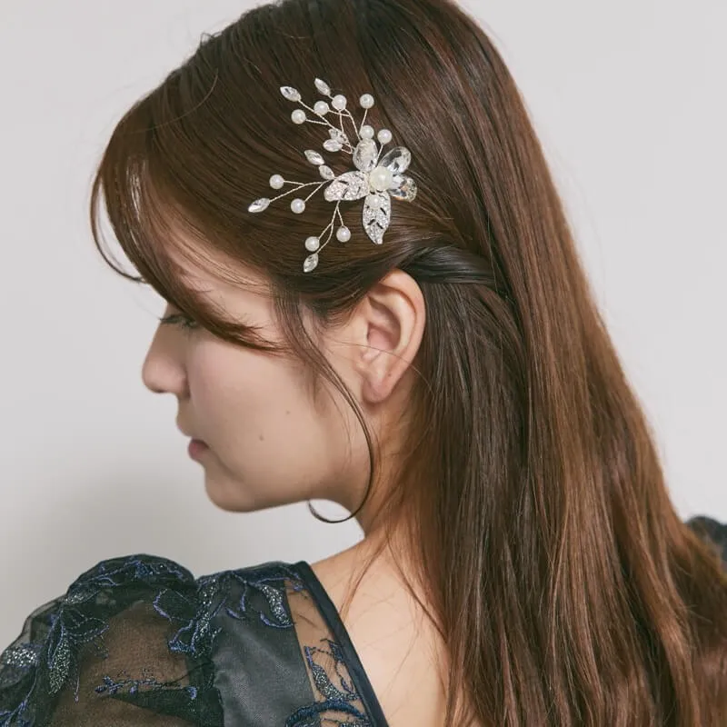 シルバーのクリスタルブルームヘアピン