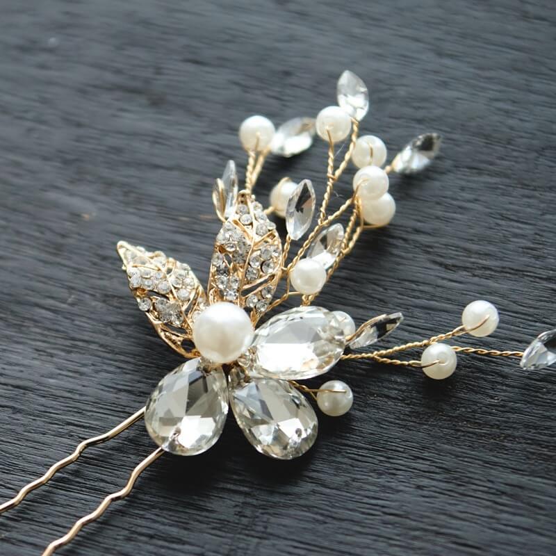ゴールドのクリスタルブルームヘアピン