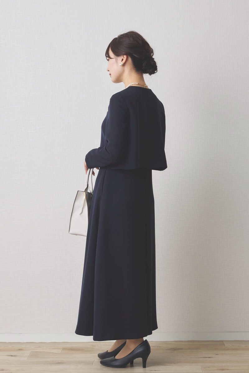 ネイビーのフリル付きボレロセレモニースーツセット