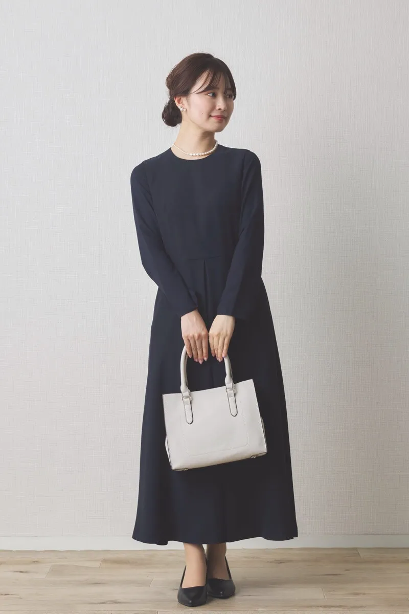 ネイビーのフリル付きボレロセレモニースーツセット