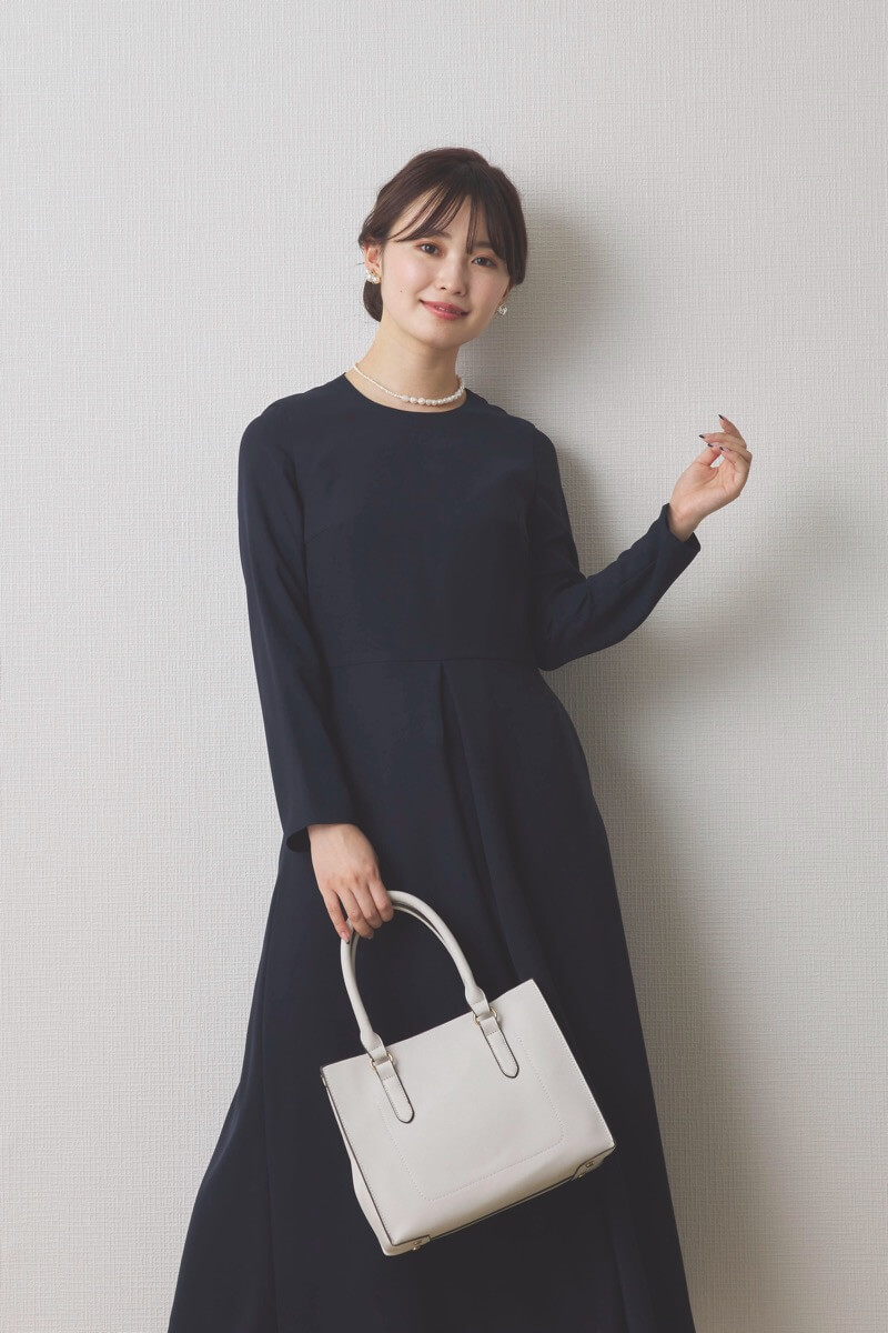 ネイビーのフリル付きボレロセレモニースーツセット