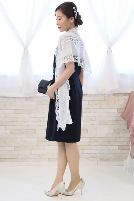 ネイビーのひざ丈Iラインドレス