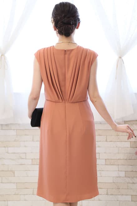オレンジのカシュクール風タック入りドレス