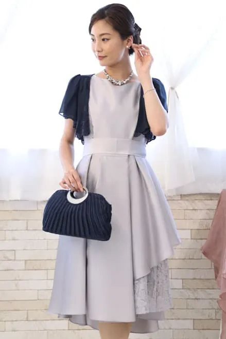 シルバーのポイントレースウエストリボン付きドレス