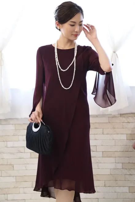 ワインレッドのドレープシフォンドレス