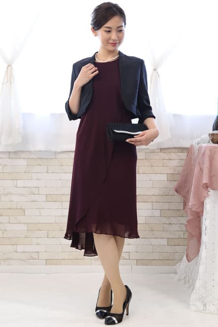 ワインレッドのドレープシフォンドレス