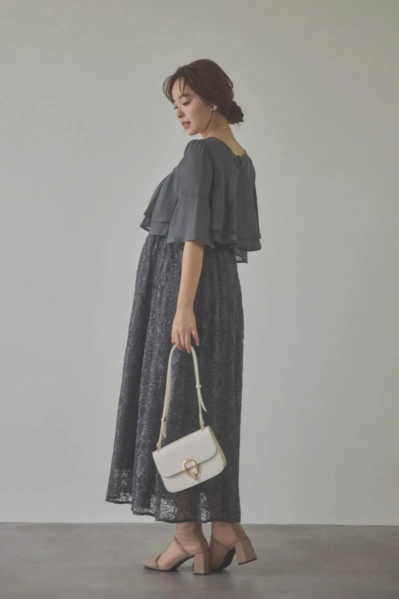 チャコールグレーの授乳口付きレーススカートドレス