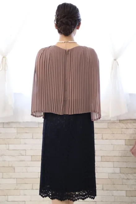 ブラウンのプリーツトップスドレス