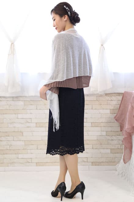 ブラウンのプリーツトップスドレス