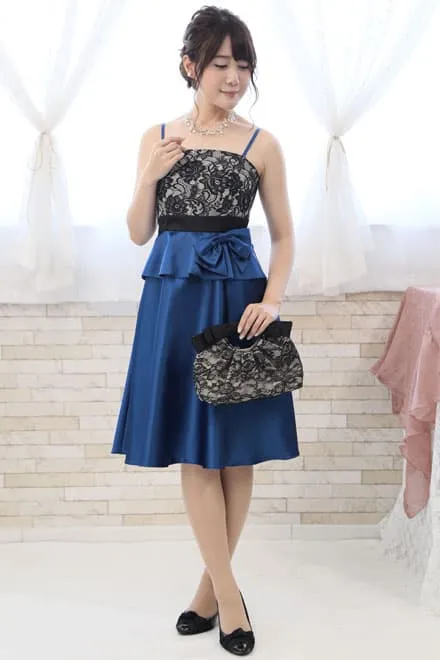 ブルーのハイウエスト切替サテンドレス