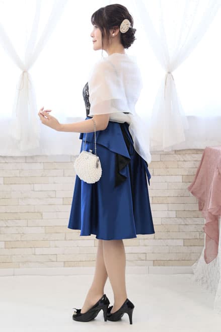 ブルーのハイウエスト切替サテンドレス