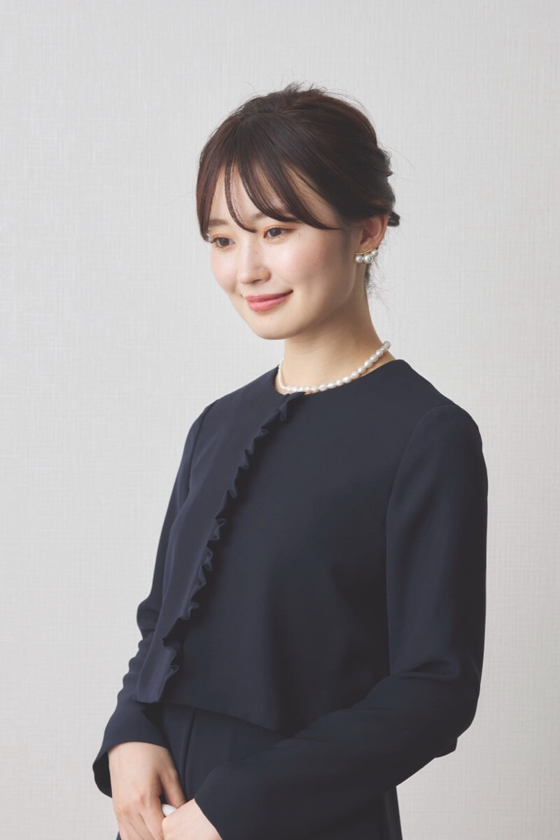 ネイビーのフリル付きボレロセレモニースーツセット