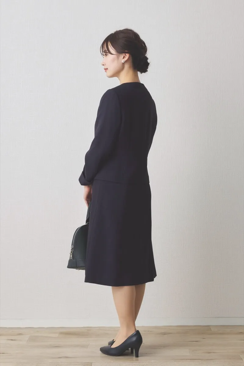 ネイビーの半袖タックフレアセレモニースーツセット