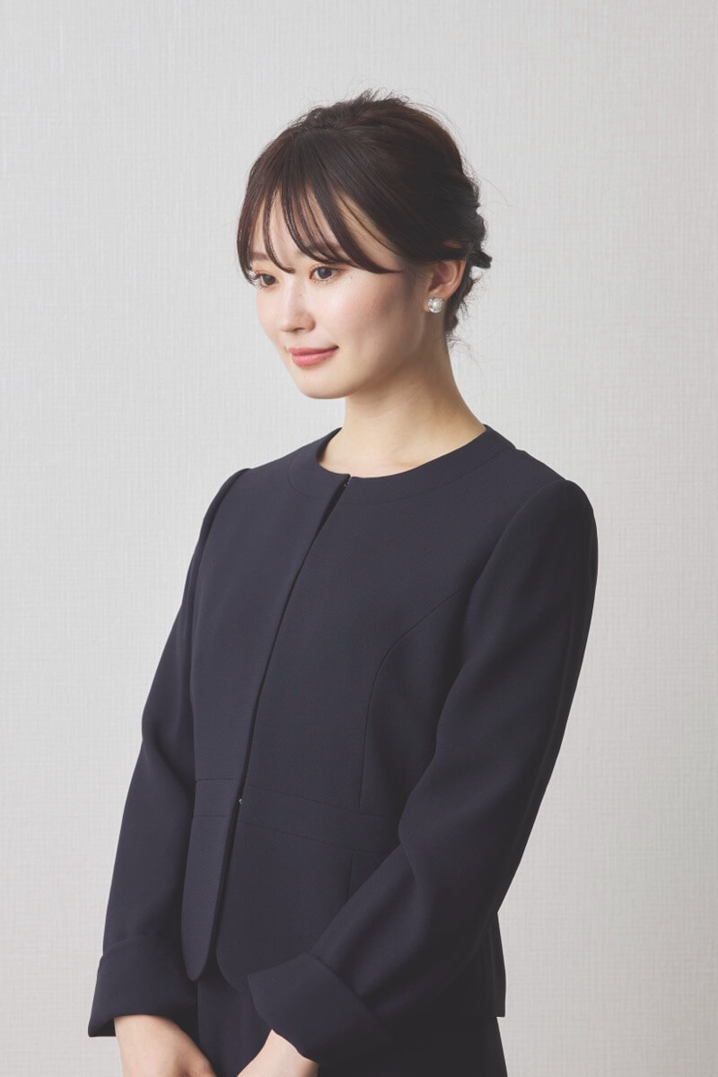 ネイビーの半袖タックフレアセレモニースーツセット