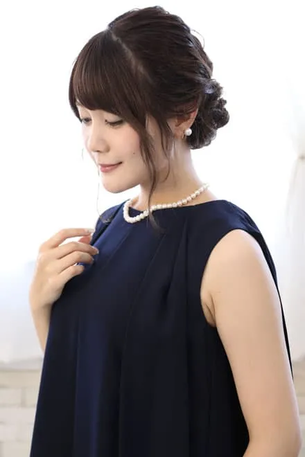 ネイビーの2wayケープ付きノースリーブドレス