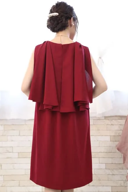 レッドの2wayケープ付きノースリーブドレス