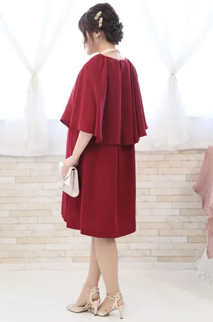 レッドの2wayケープ付きノースリーブドレス