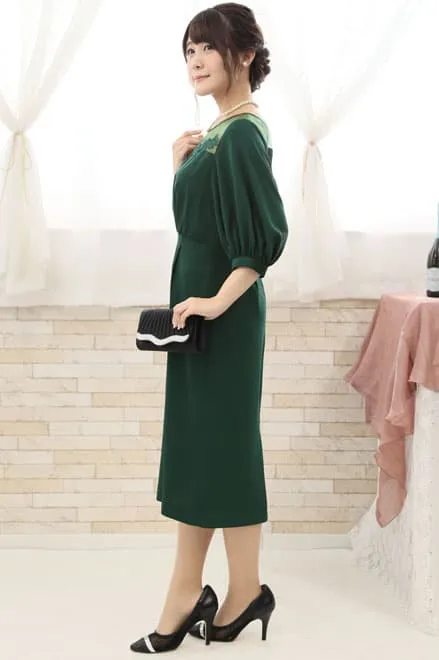 グリーンの花柄レースボリュームスリーブドレス