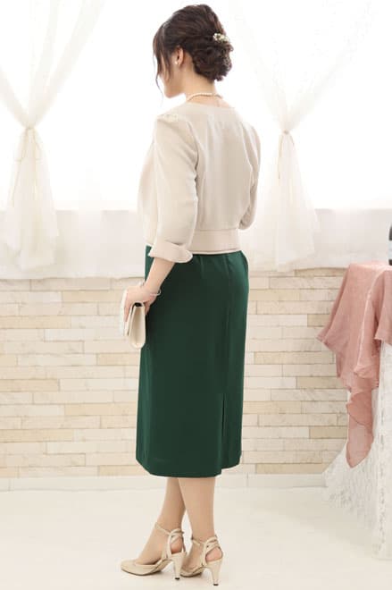 グリーンの花柄レースボリュームスリーブドレス