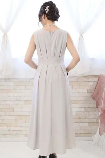 グレーのウエスト切替フィッシュアンドテールドレス