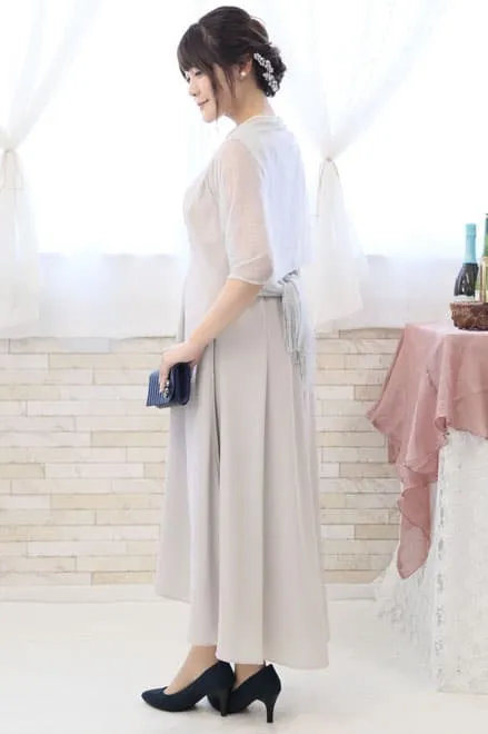 グレーのウエスト切替フィッシュアンドテールドレス