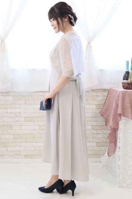 グレーのウエスト切替フィッシュアンドテールドレス