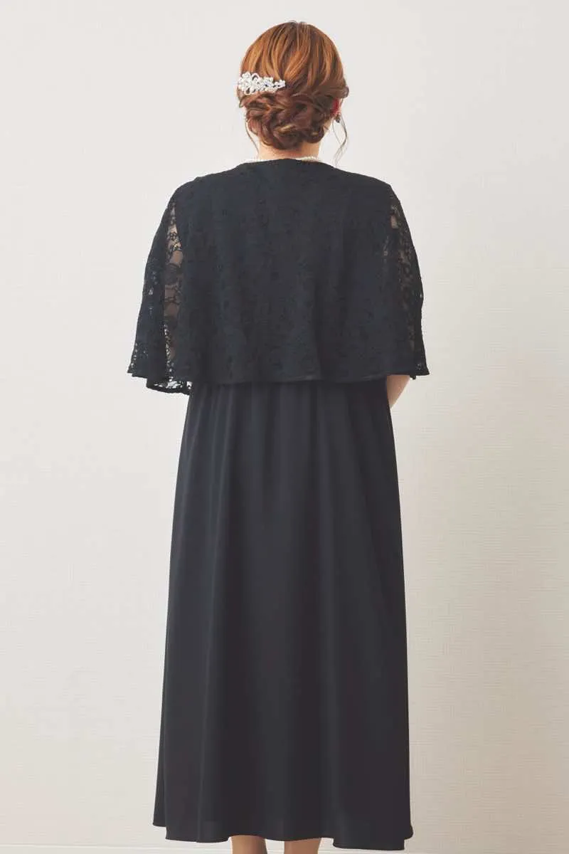 ブラックの前開きレースケープ風ドレス
