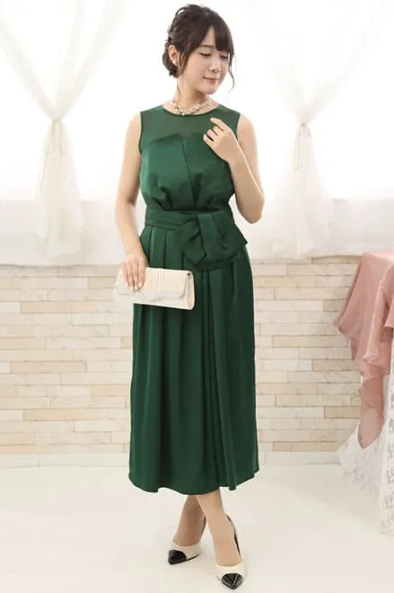 グリーンのビスチェ風ロングドレス