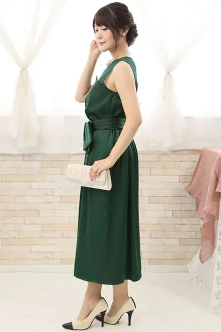 グリーンのビスチェ風ロングドレス