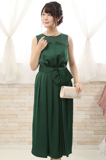 グリーンのビスチェ風ロングドレス