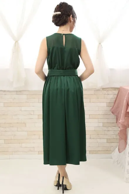 グリーンのビスチェ風ロングドレス