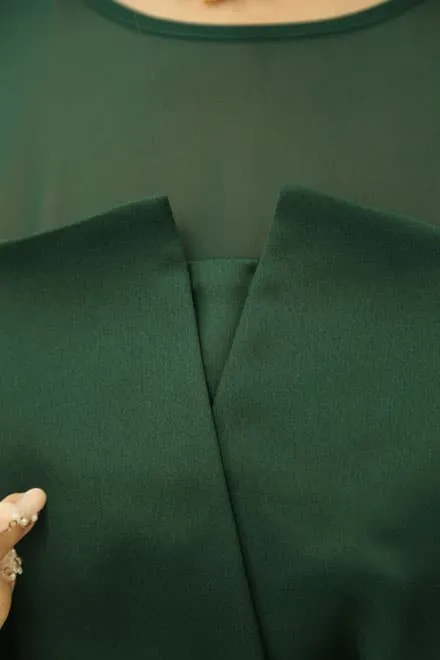 グリーンのビスチェ風ロングドレス