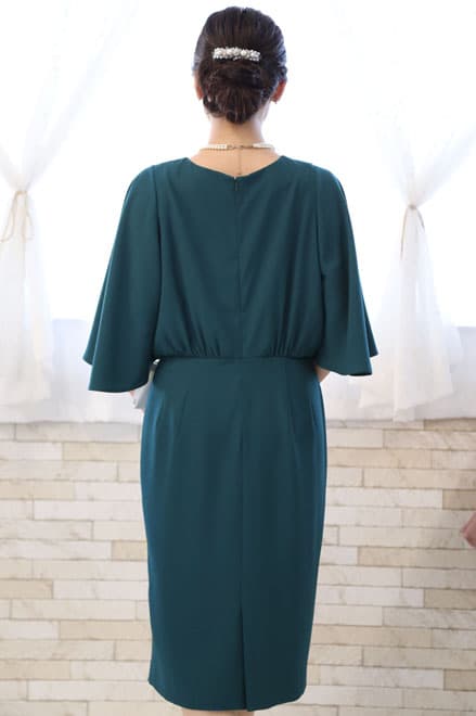 ブルーグリーンのボリュームスリーブドレス