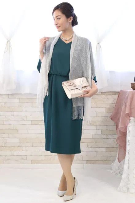 ブルーグリーンのボリュームスリーブドレス